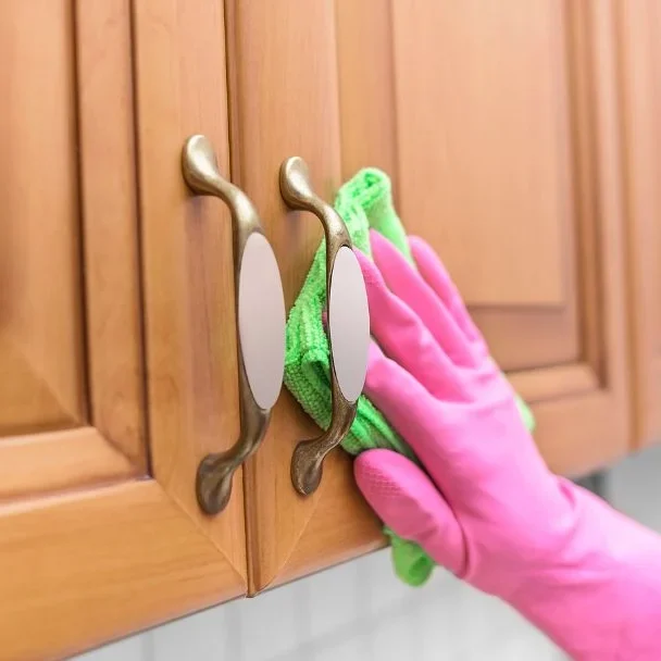 cach-lau-chui-tu-bep-go-2_89066ff93e064ecfa171f64c212daf06